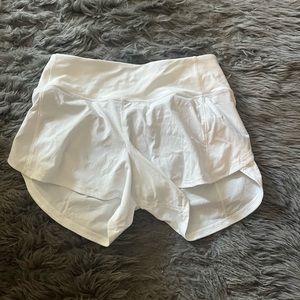 size 4 tall white lululemon speed up shorts